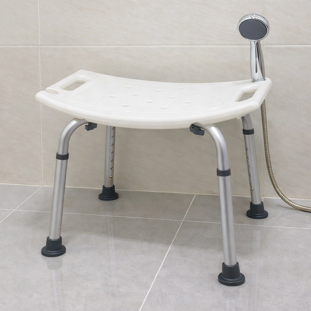 שרפרף רחצה טלסקופי אלומיניום מושב U | כולל משטח אנטי-סליפ 2 שרפרף רחצה טלסקופי אלומיניום בחדר האמבטיה